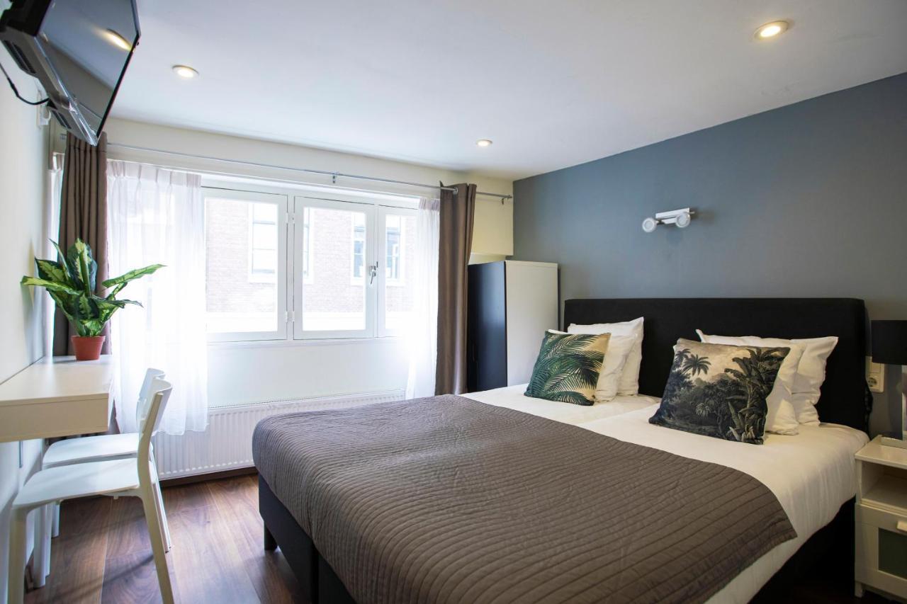 Zweibettzimmer mit eigenem Bad